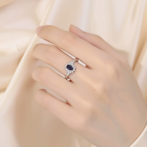 Elegant White Gold Turquoise Flower Ring